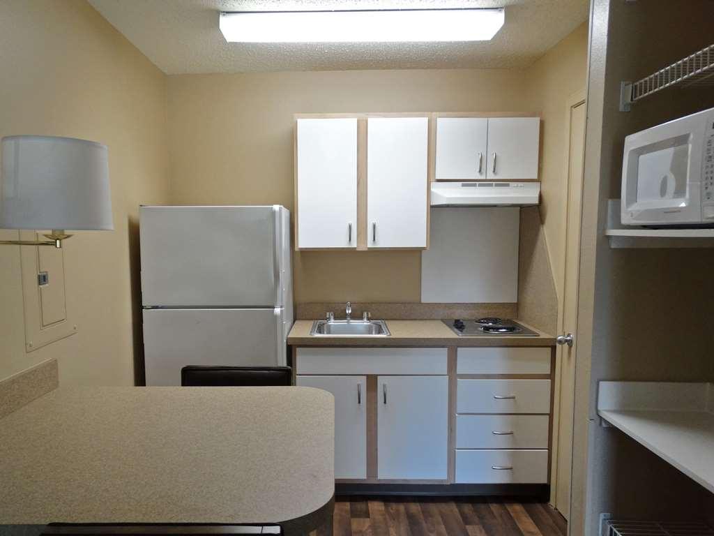 Extended Stay America Suites - Kansas City - Shawnee Mission Merriam Room photo