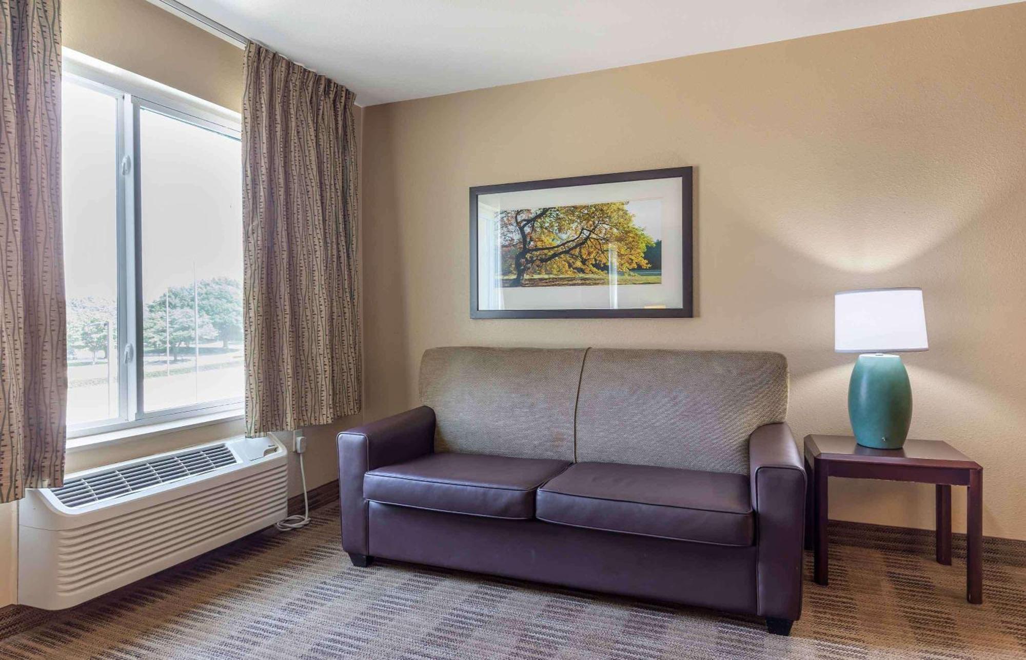 Extended Stay America Suites - Kansas City - Shawnee Mission Merriam Exterior photo