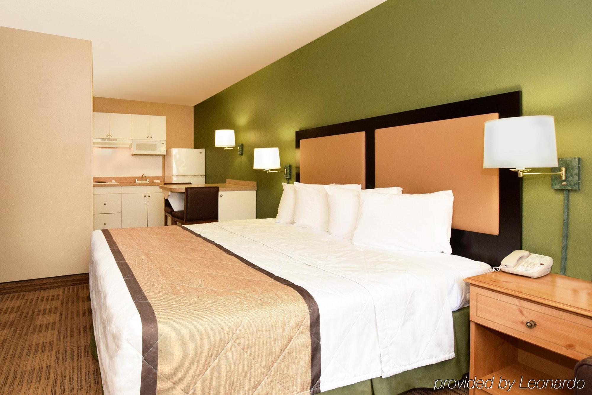 Extended Stay America Suites - Kansas City - Shawnee Mission Merriam Exterior photo